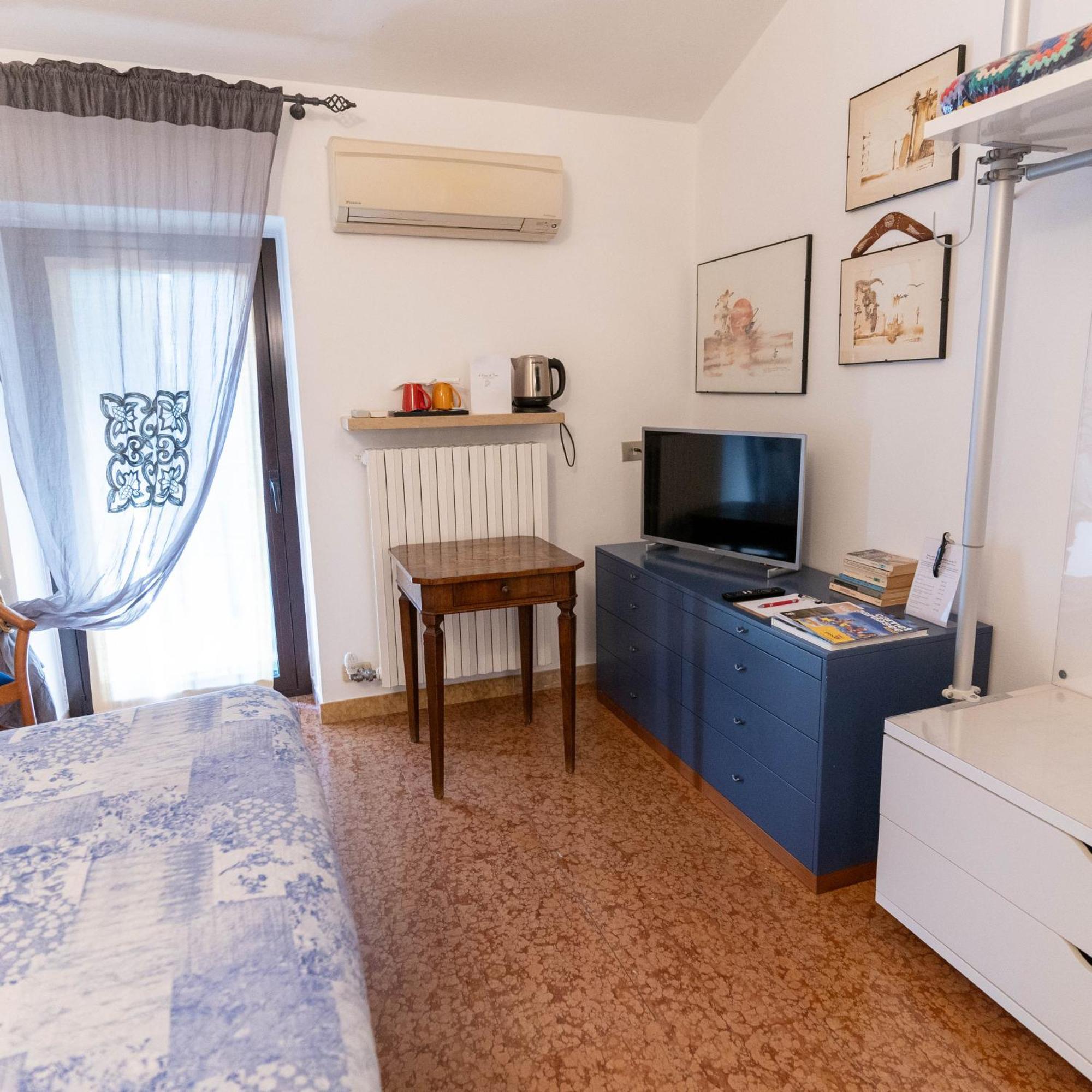 A Casa Di Tom Bed and Breakfast SantʼAmbrogio di Valpolicella Exteriör bild