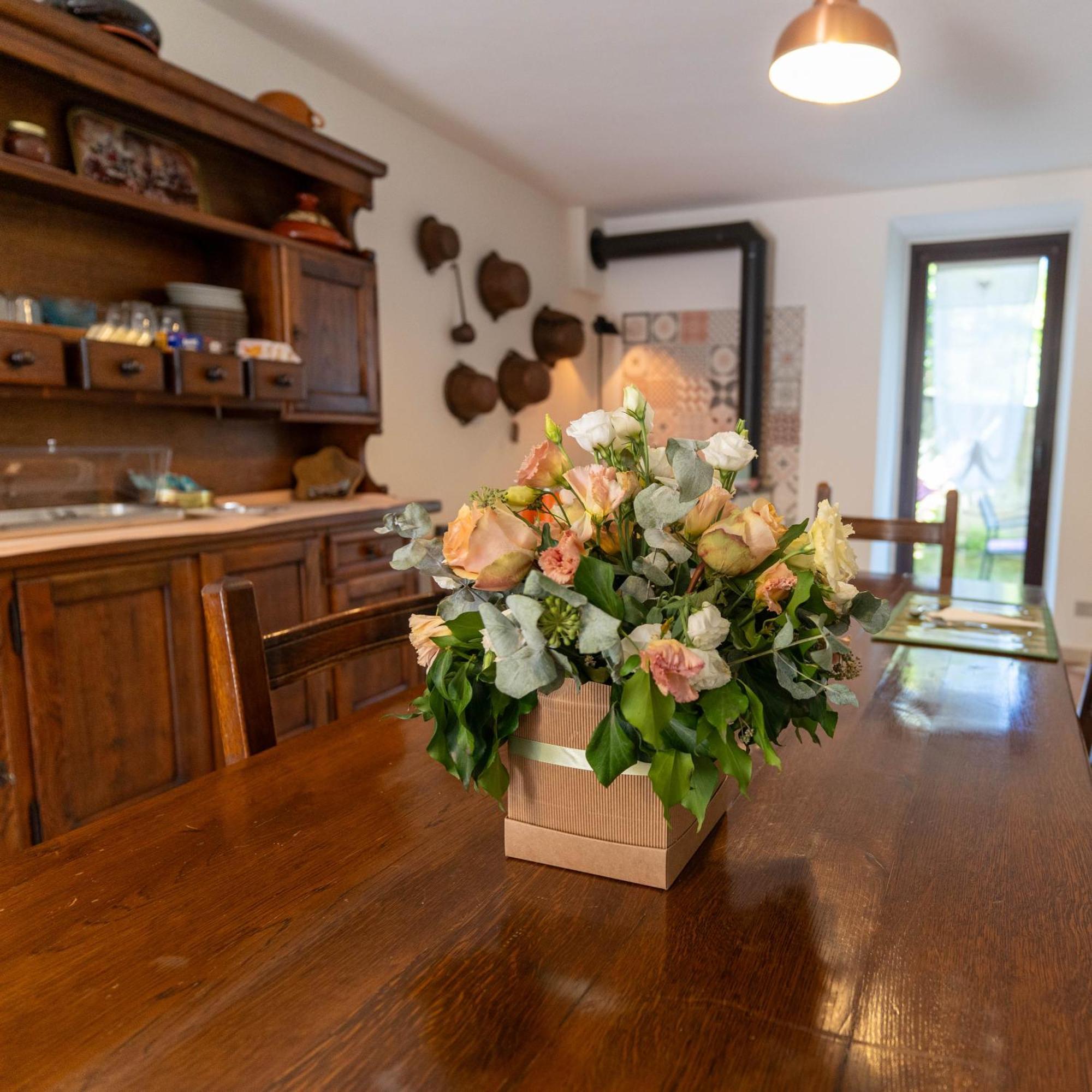 A Casa Di Tom Bed and Breakfast SantʼAmbrogio di Valpolicella Exteriör bild