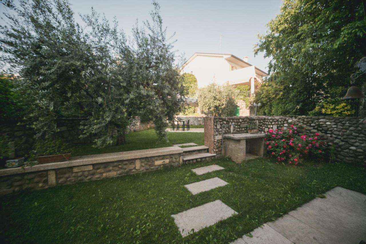 A Casa Di Tom Bed and Breakfast SantʼAmbrogio di Valpolicella Exteriör bild