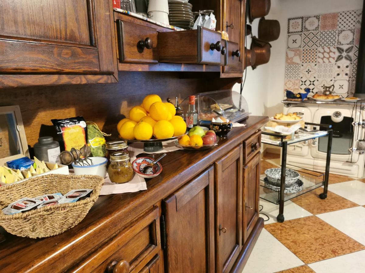 A Casa Di Tom Bed and Breakfast SantʼAmbrogio di Valpolicella Exteriör bild